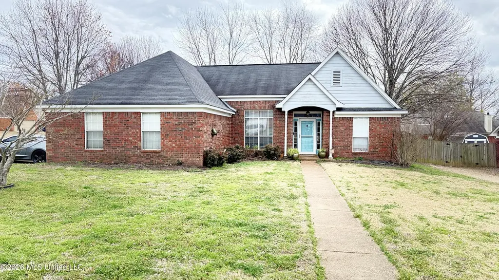 9635 N Geneva Loop