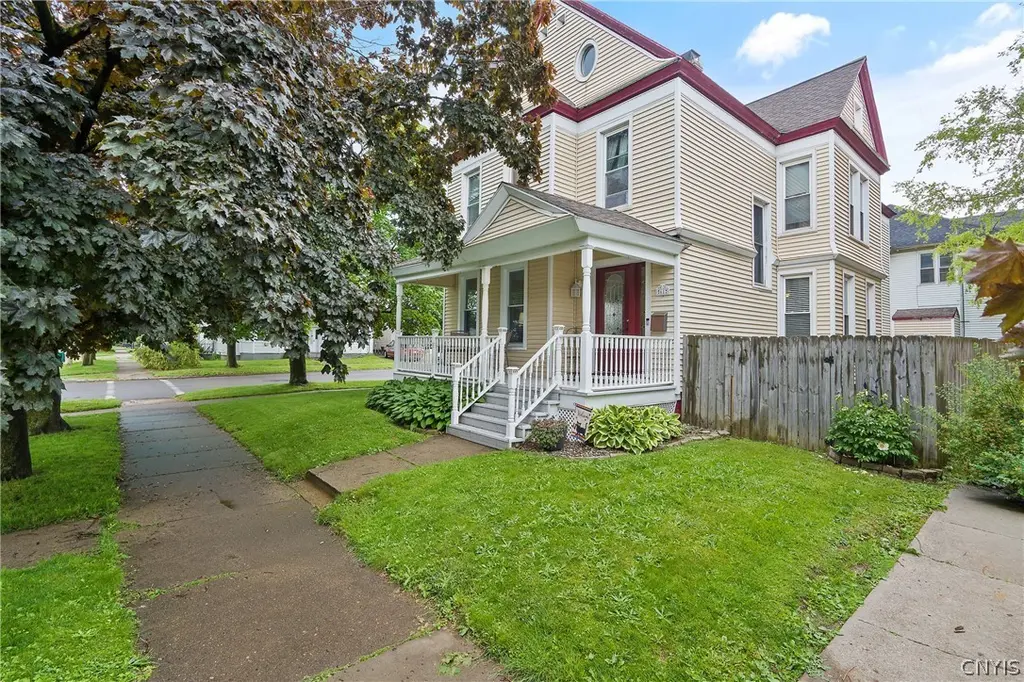 61 W Mohawk St