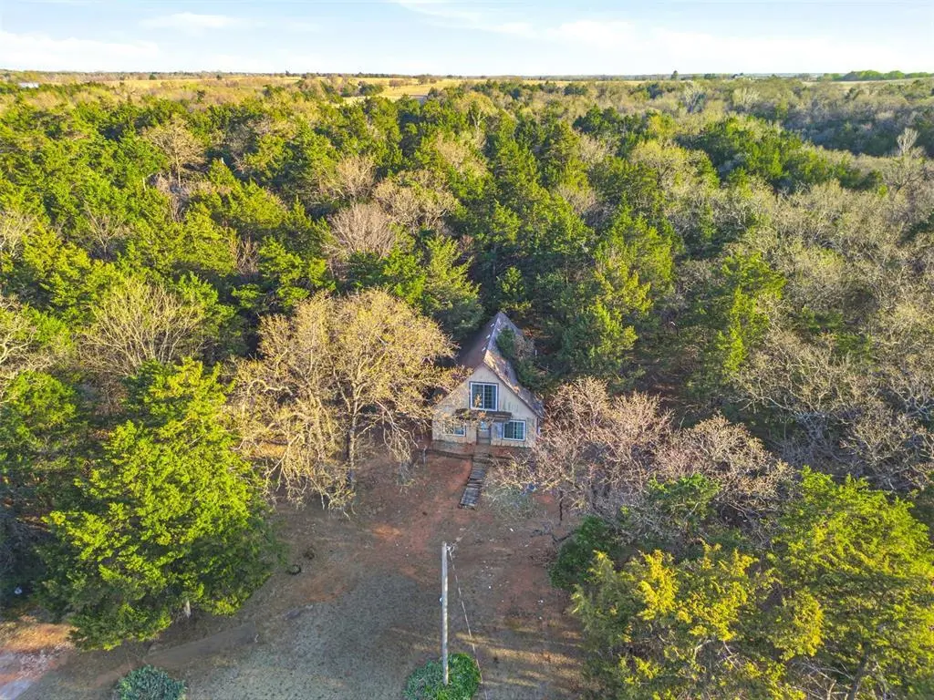 3417 Two Creeks Rd