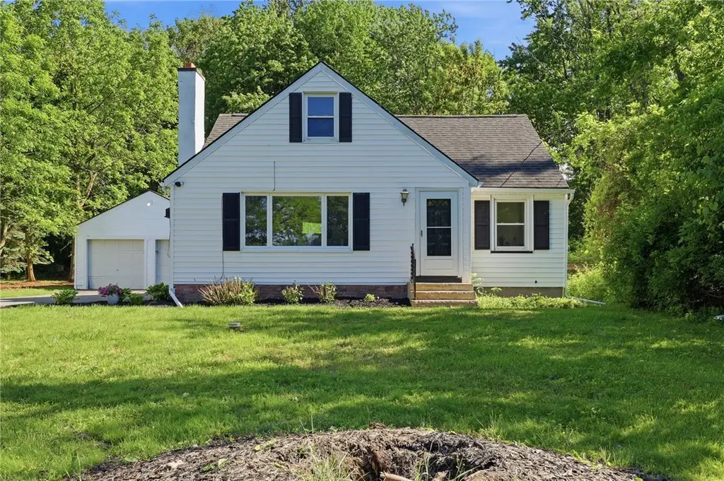 563 Holmes Rd