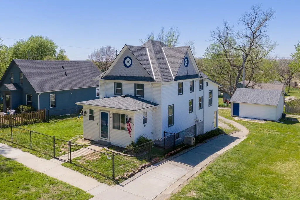 803 Main St