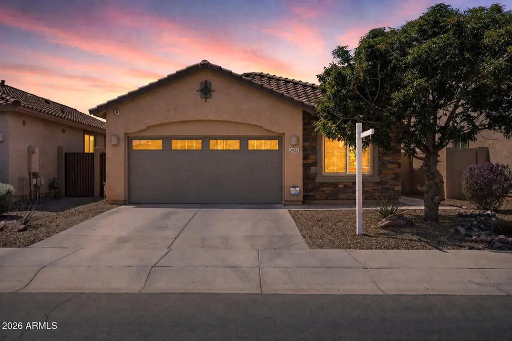 3925 E Narrowleaf Dr