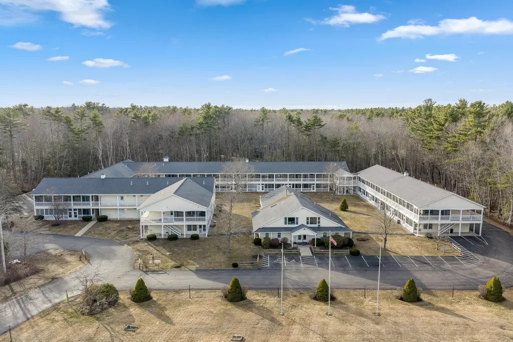 1762 Post Rd #138