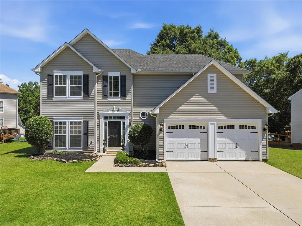 615 Chadwyck Dr