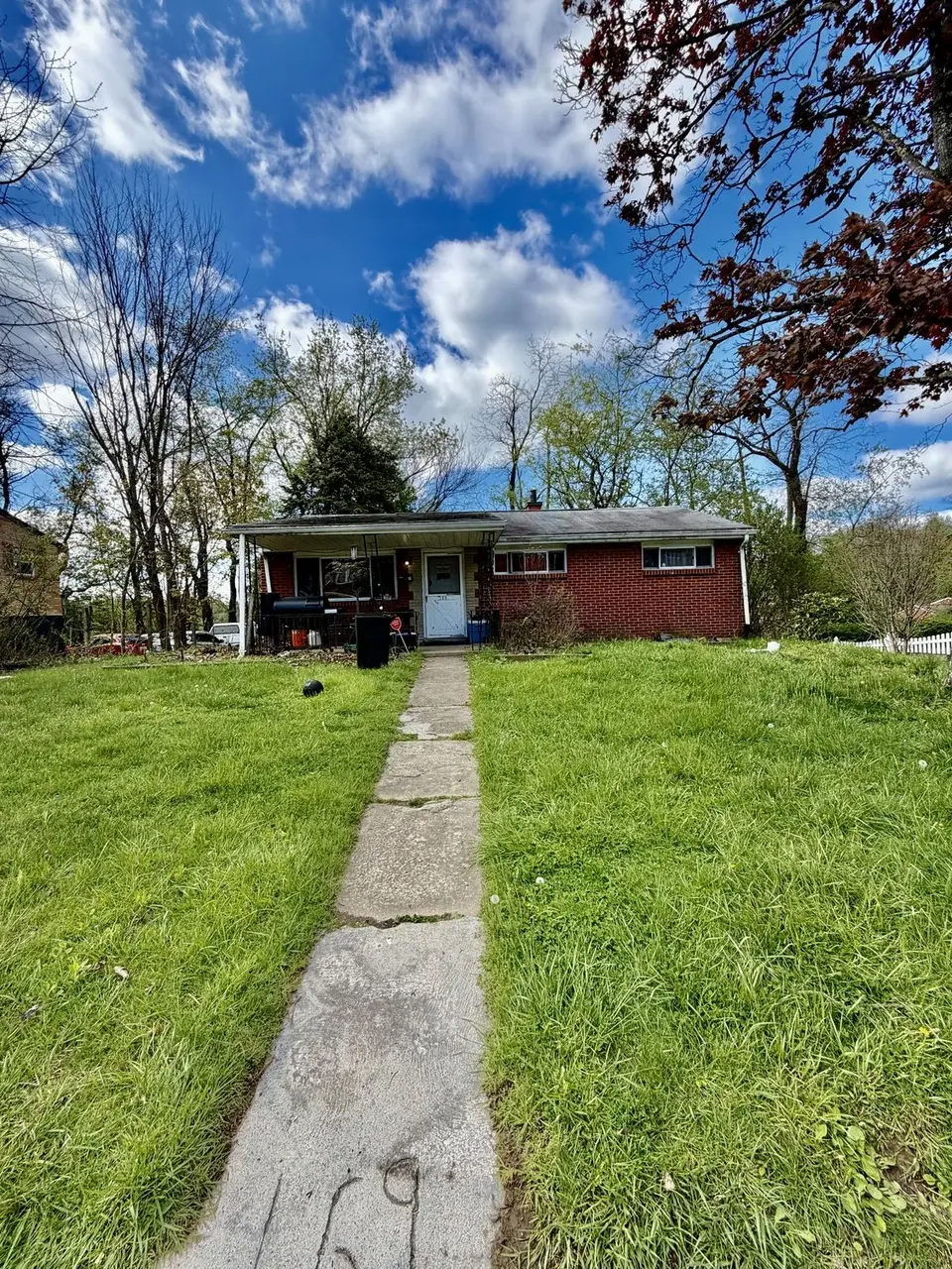 169 Suncrest Dr