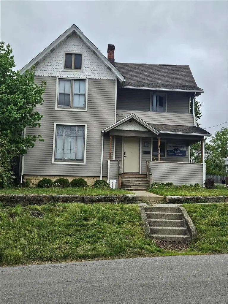 109 E Dubois Ave