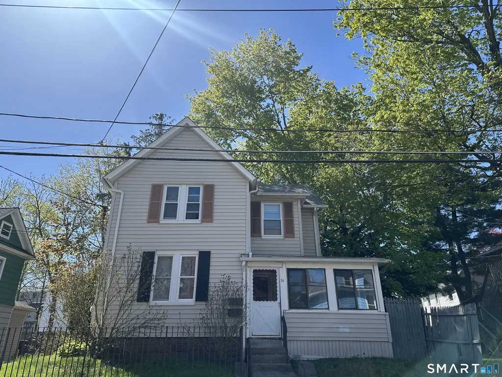31 Burr Ave