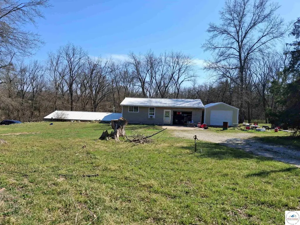 10464 E 54 Hwy