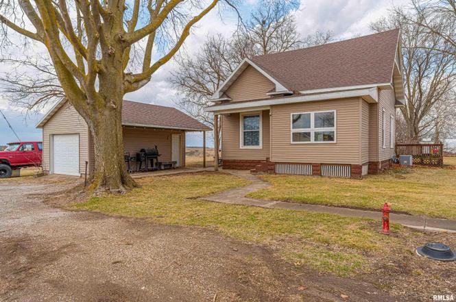 403 W Delavan St