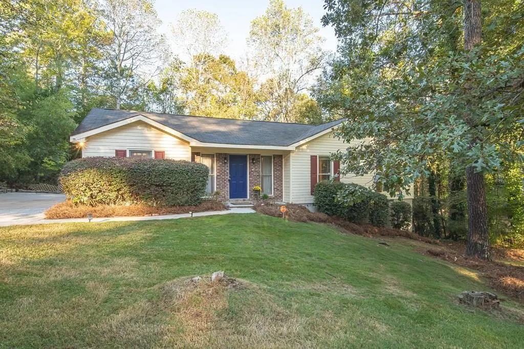 7841 Edgewater Dr