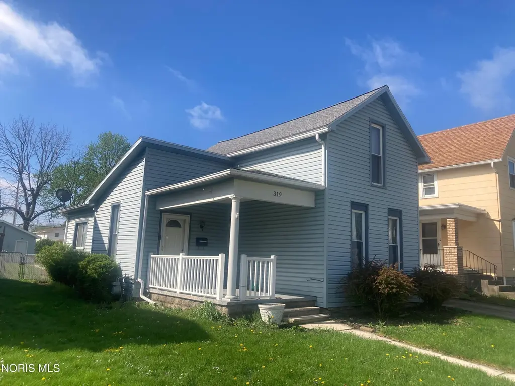 319 Locust St