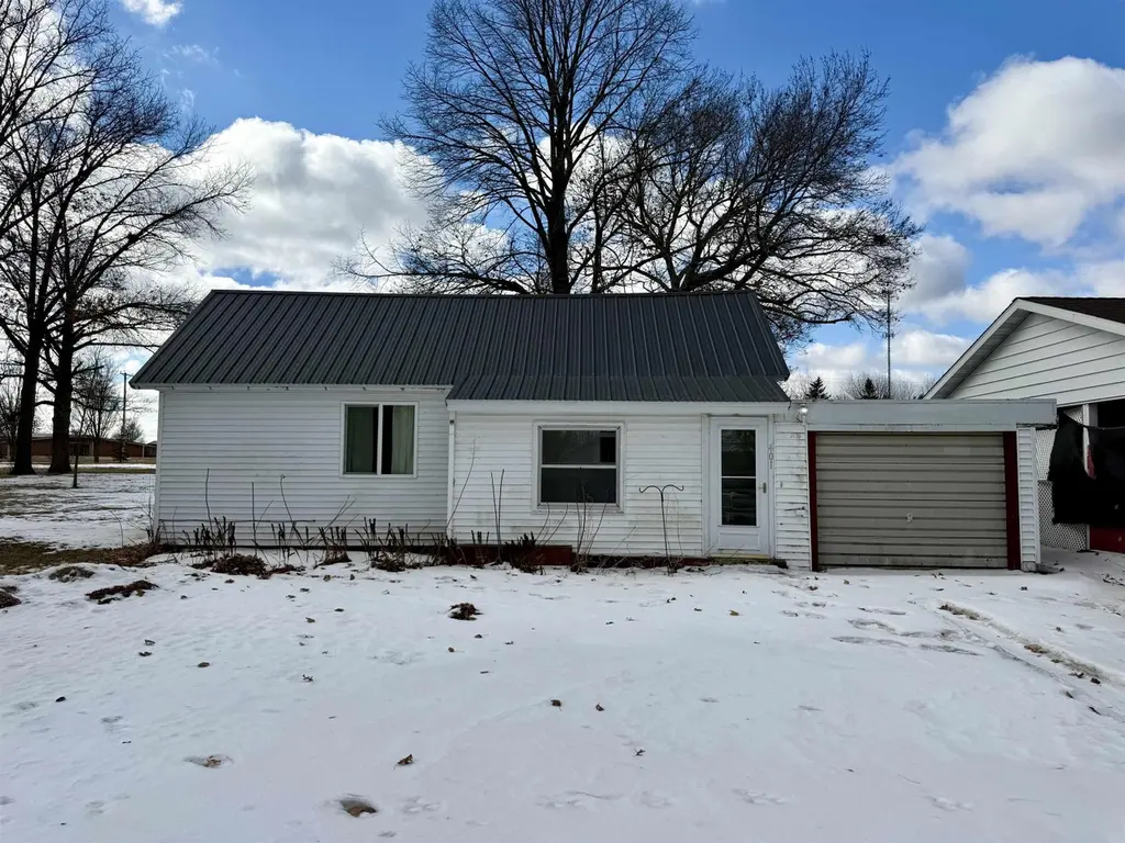 401 N High St