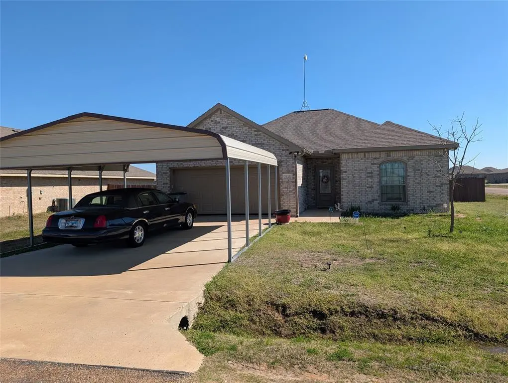 2915 Emma Ln