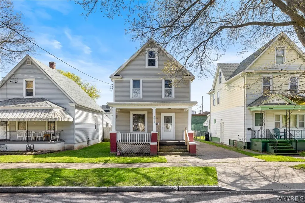 2021 Grand Ave