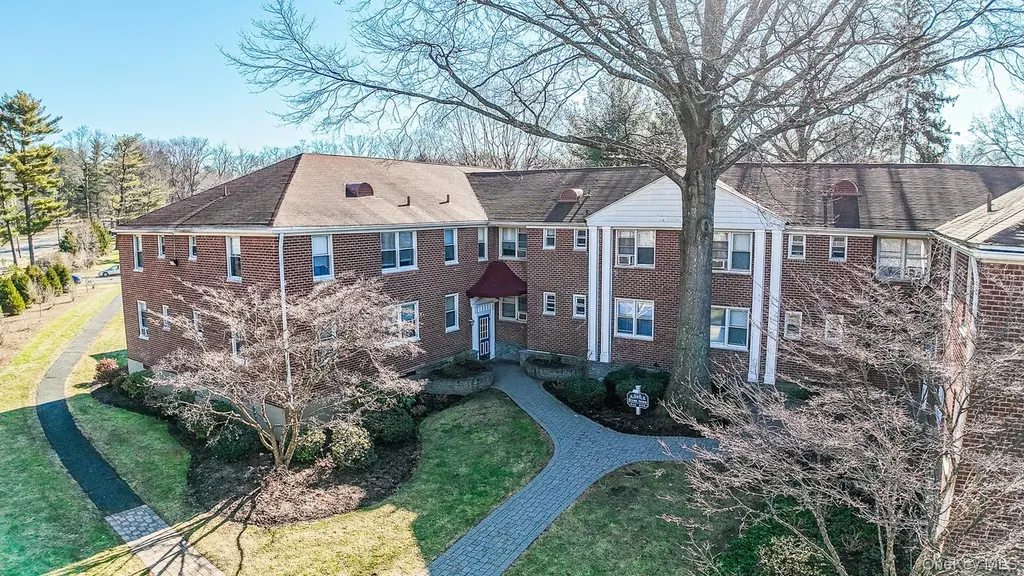 185 Bryant Ave Unit 1C