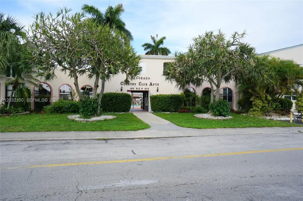160 NE 8th Ave Unit 25A