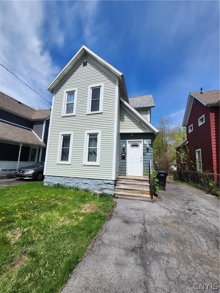410 Elliott St