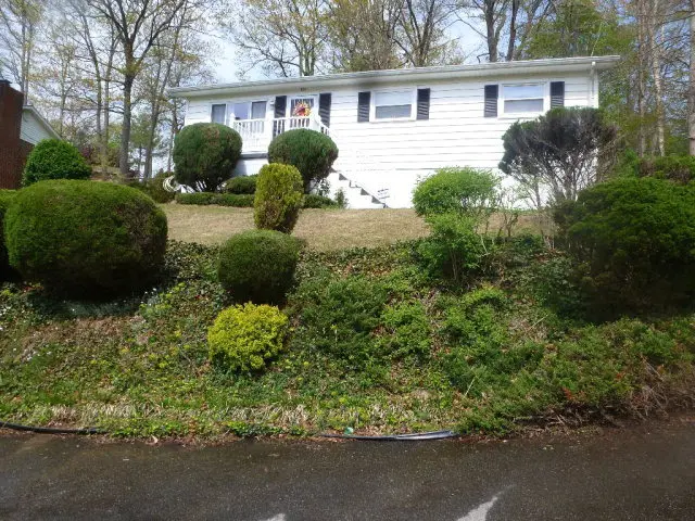 808 New River Dr