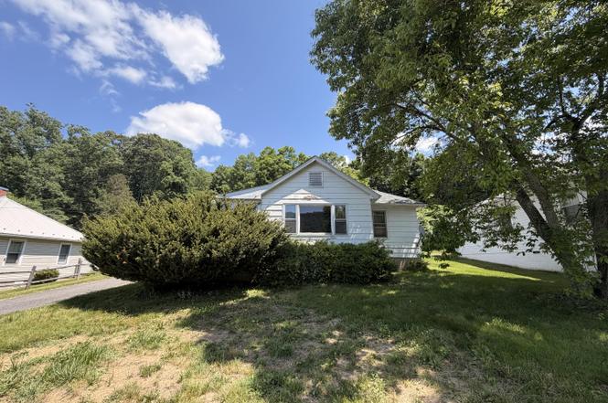 25 Doe Valley Trl