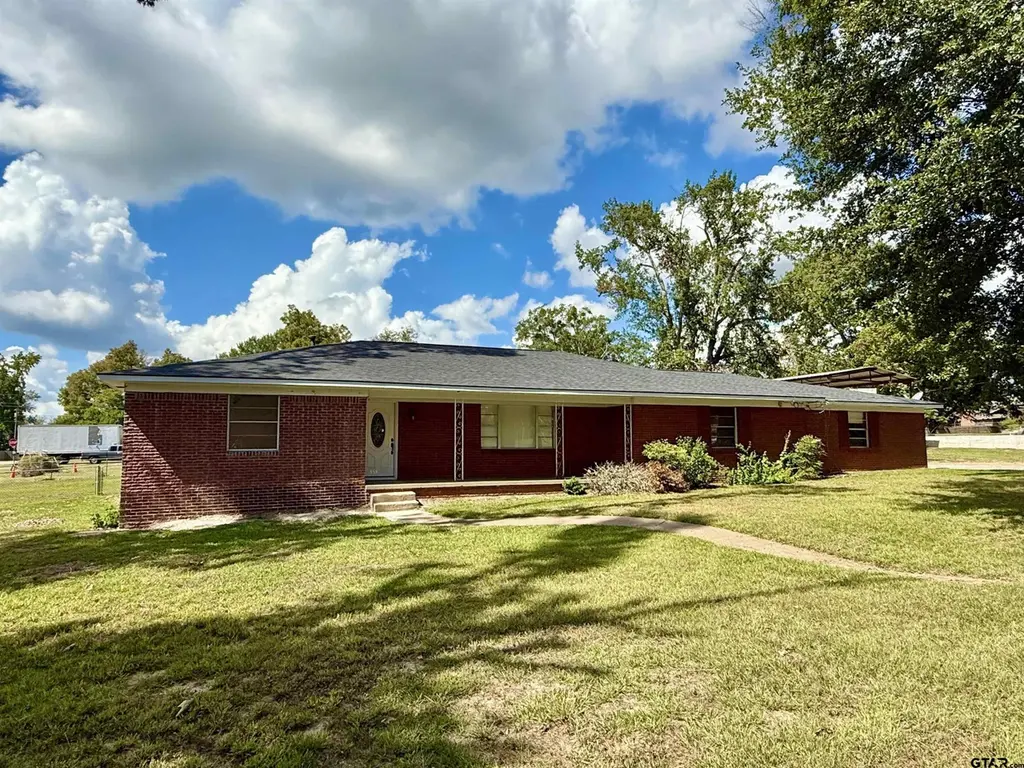 559 Elm St