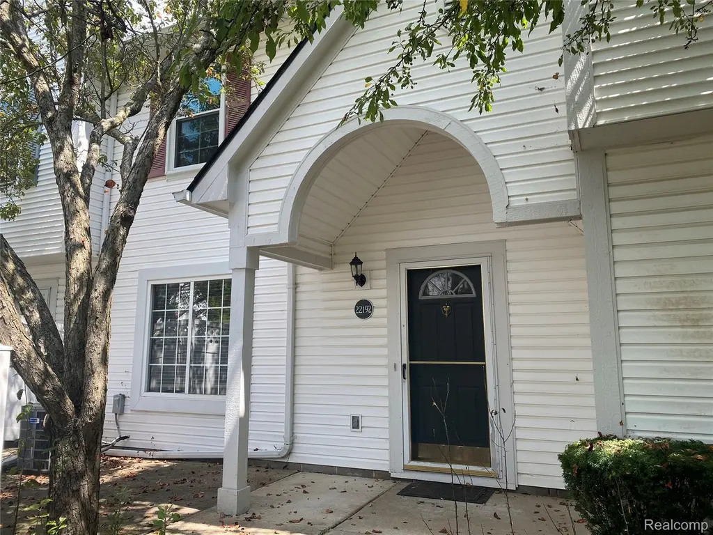 22192 Cape Cod Way Way