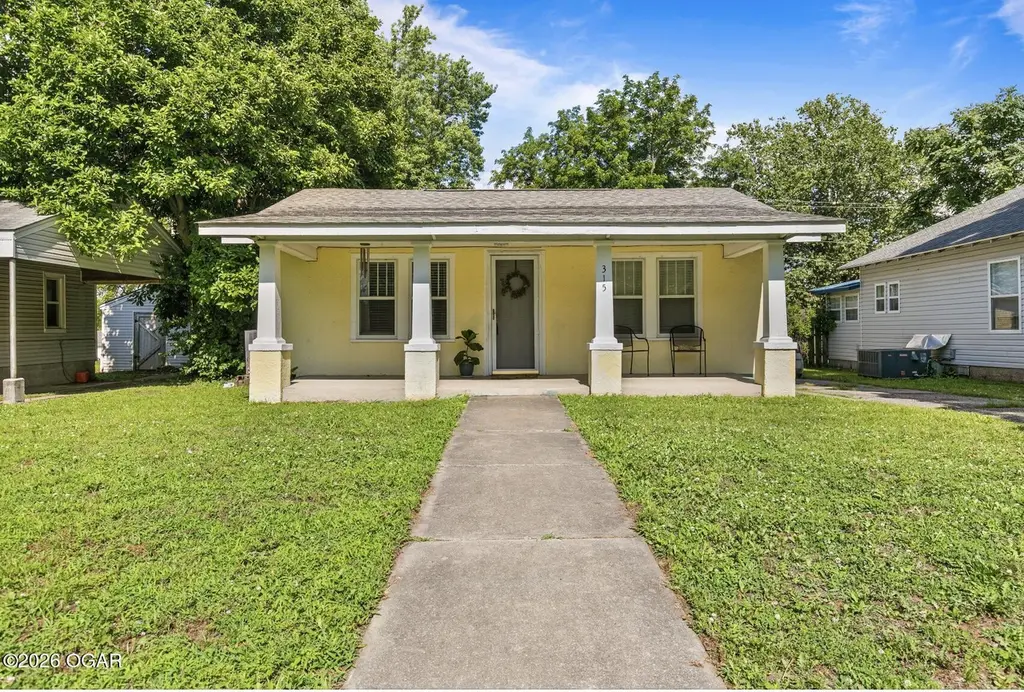 315 N Oak Ave