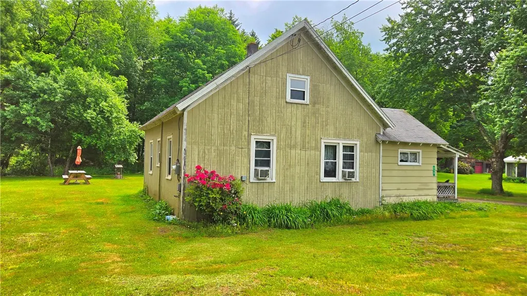 114 Lee Dr