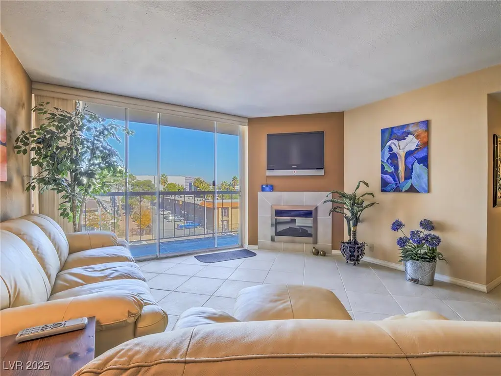 725 N Royal Crest Cir #231