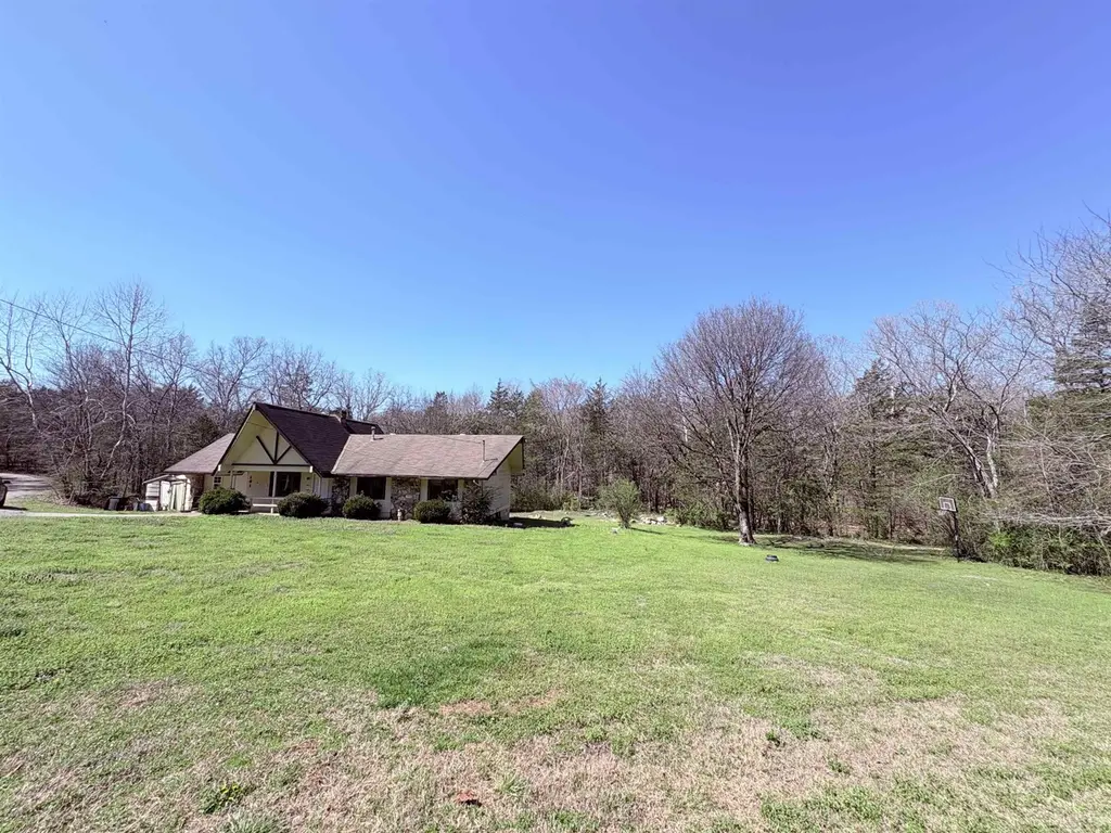 161 Cherokee Rd