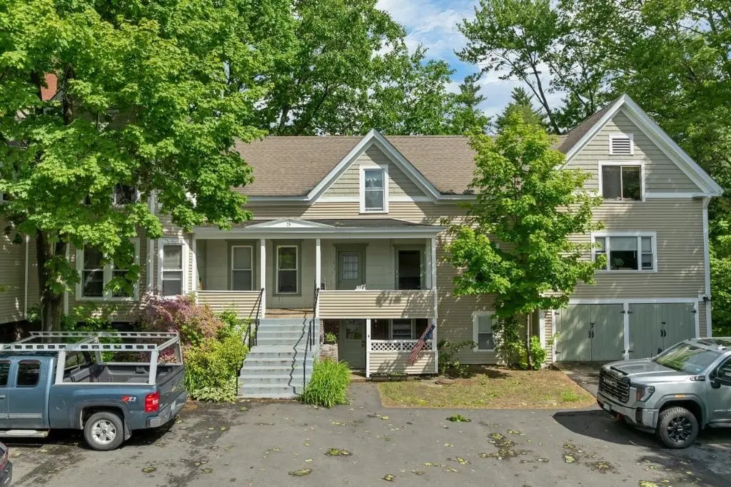 8 Lewis St