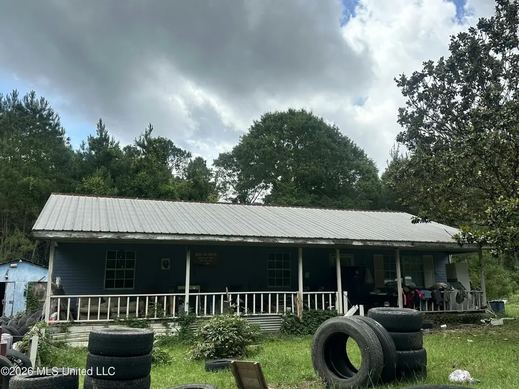 21 Center Dr