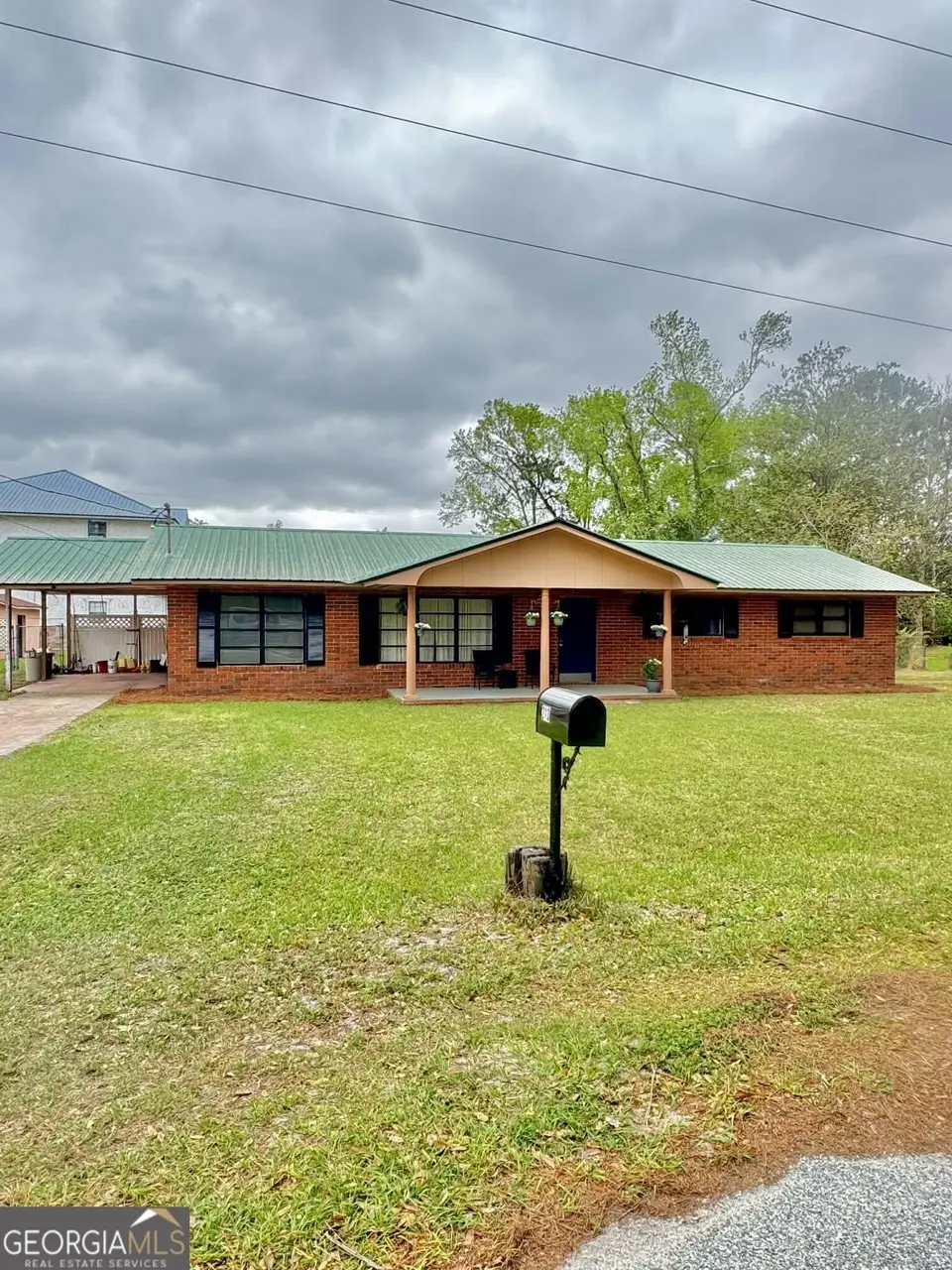 213 Sherman Dr