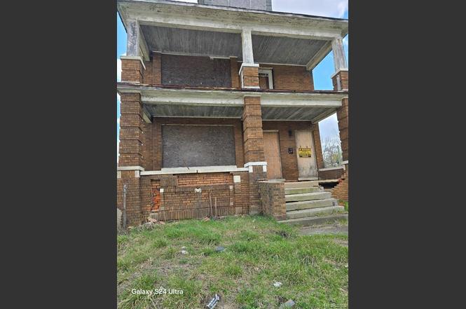 320 Owen St