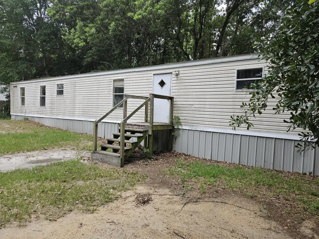 3009 Crittenden Dr
