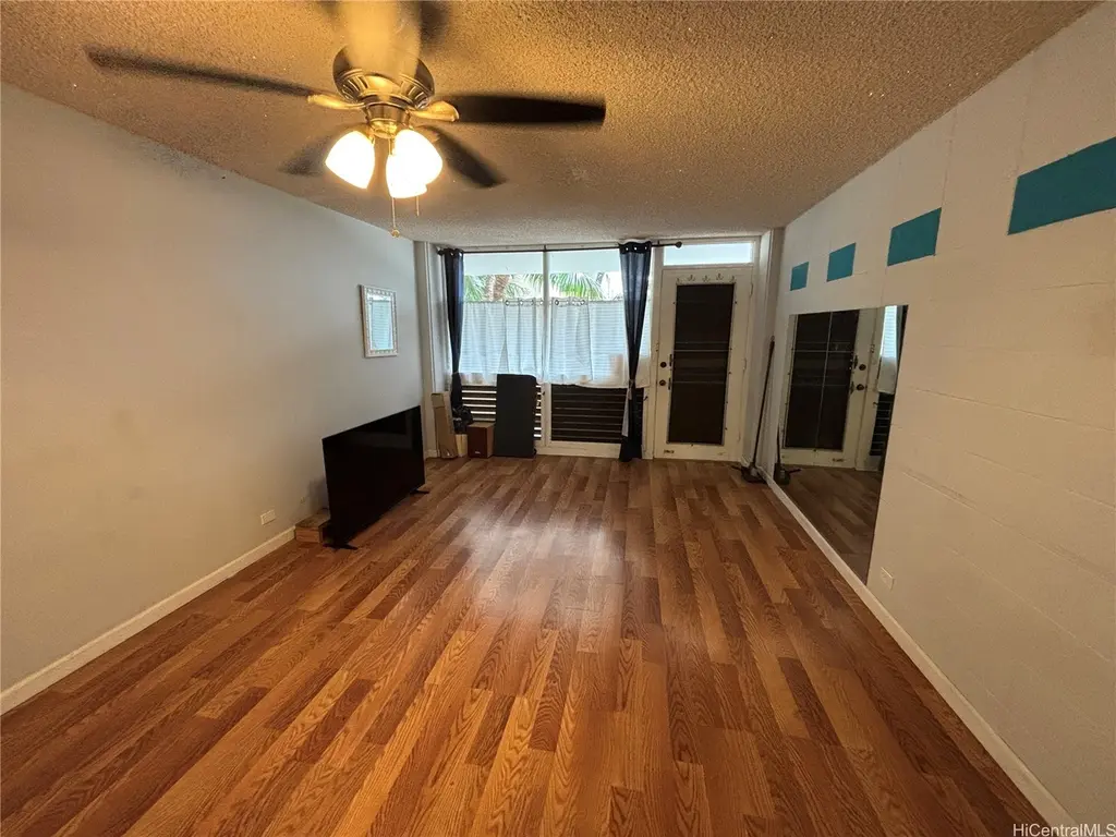 1720 Ala Moana Blvd Unit 304A