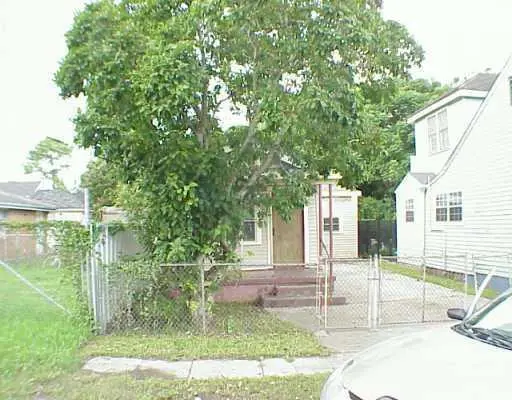 6315 Bienvenue St