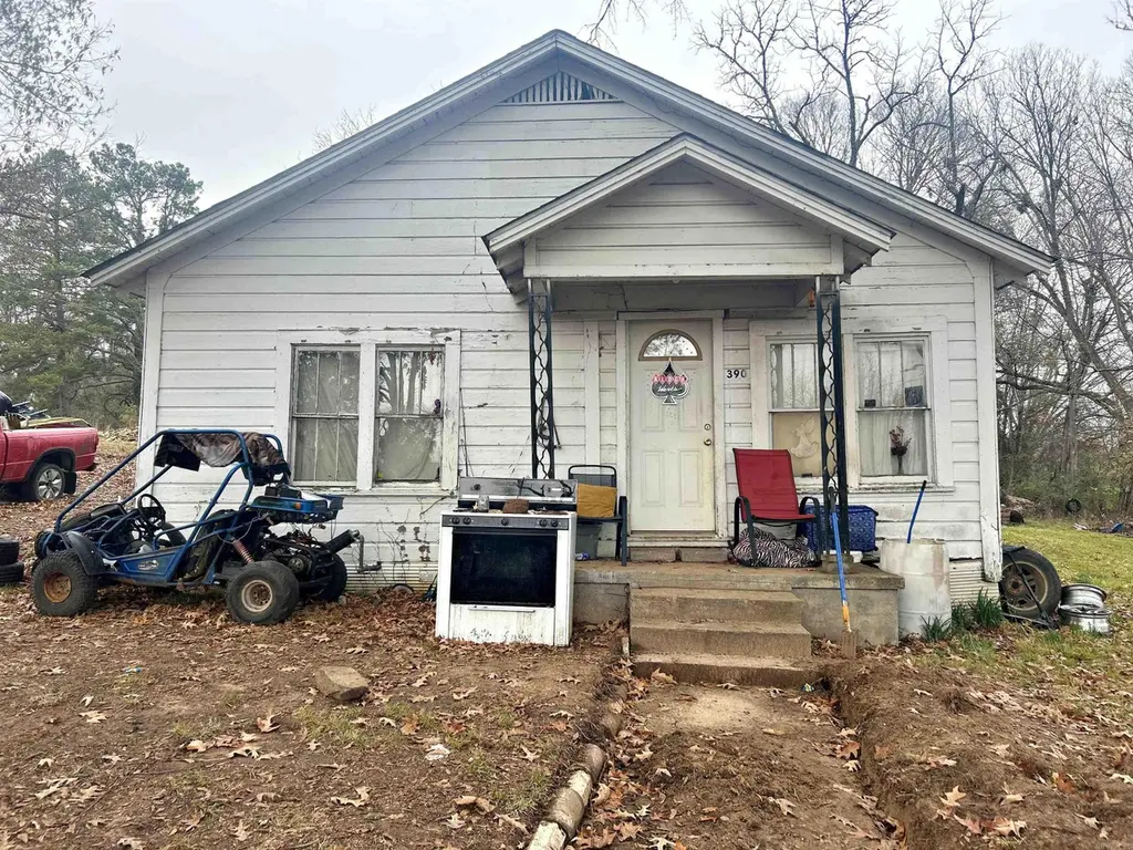 390 Curtis Rd
