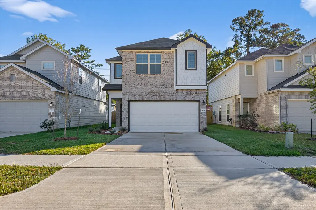 426 Emerald Thicket Ln