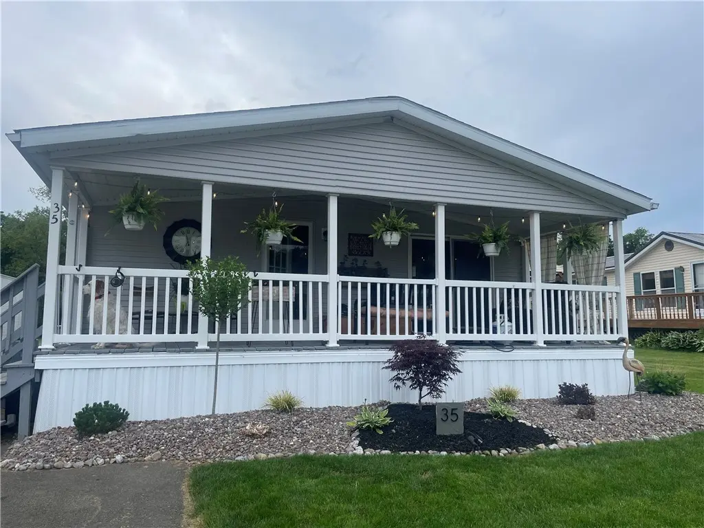 35 Cardinal Dr