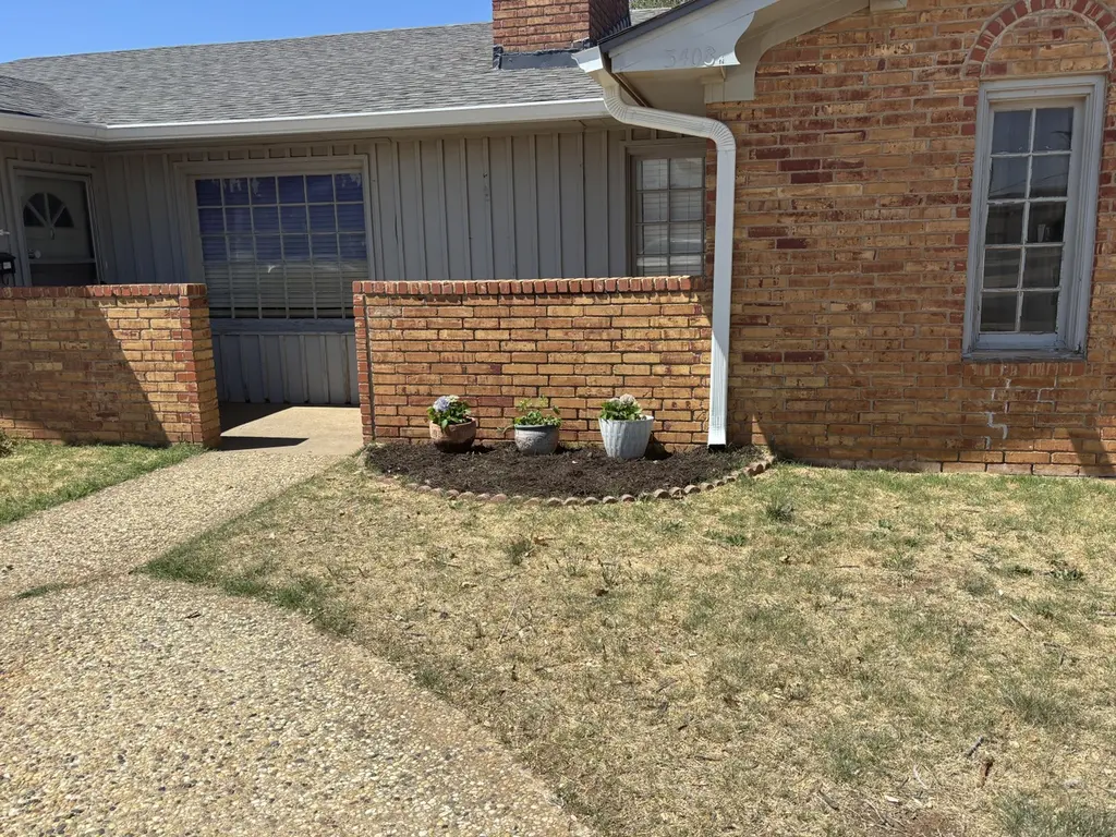 3408 70th Dr