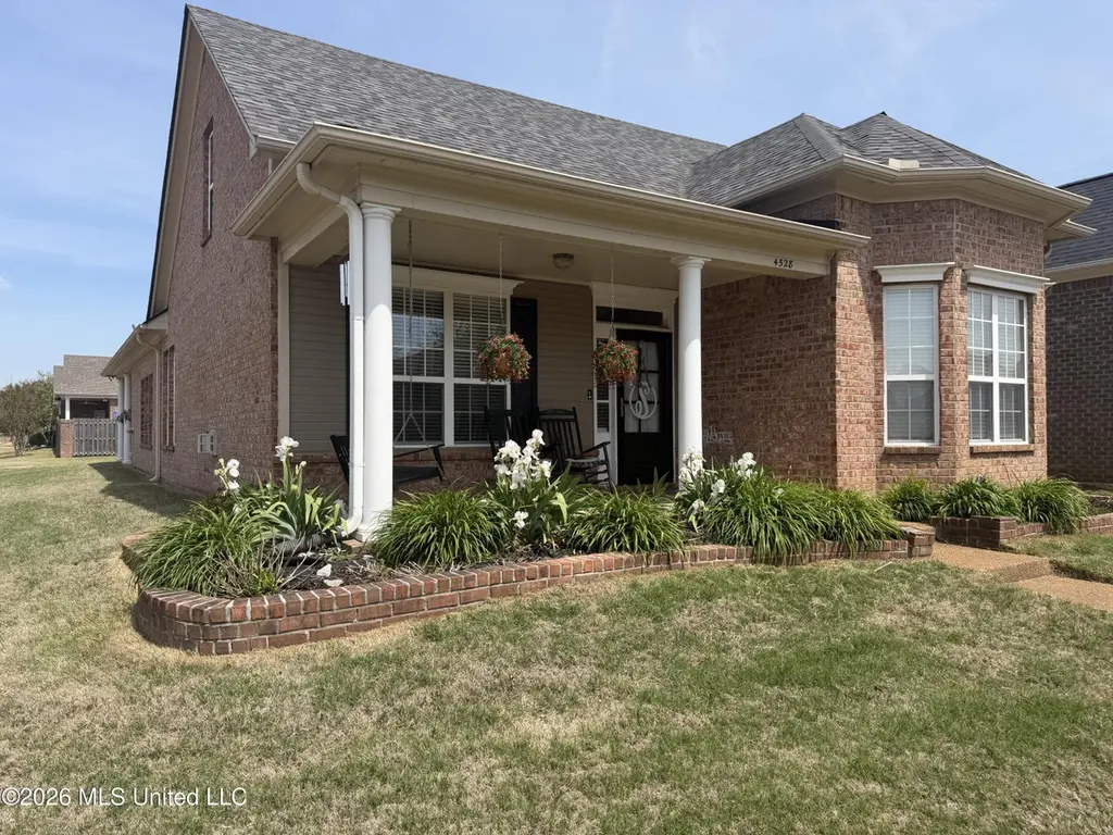 4528 Stone Cross Dr
