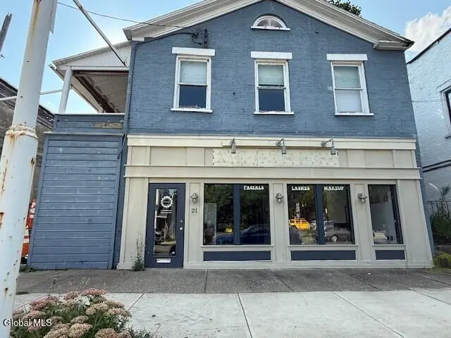 21 Broad St