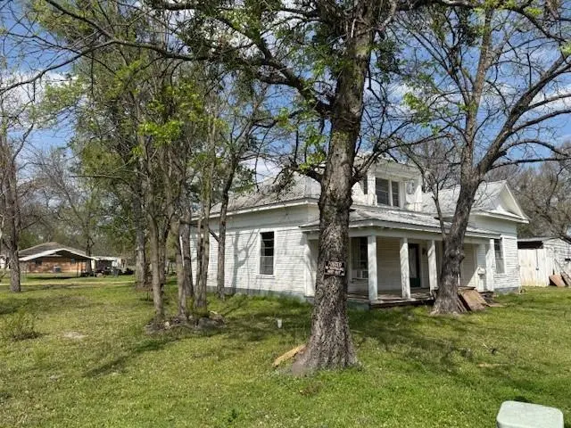 950 W Bonham Ave