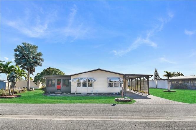 471 Ann Marie Cir