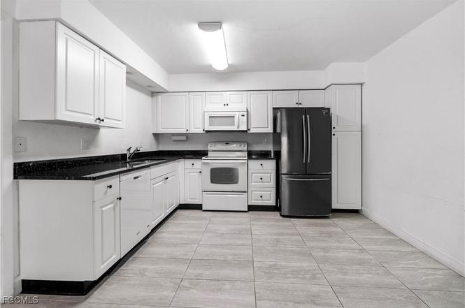 1100 Pondella Rd #908
