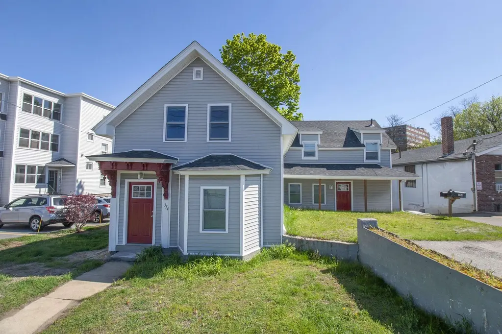 334 Massabesic St