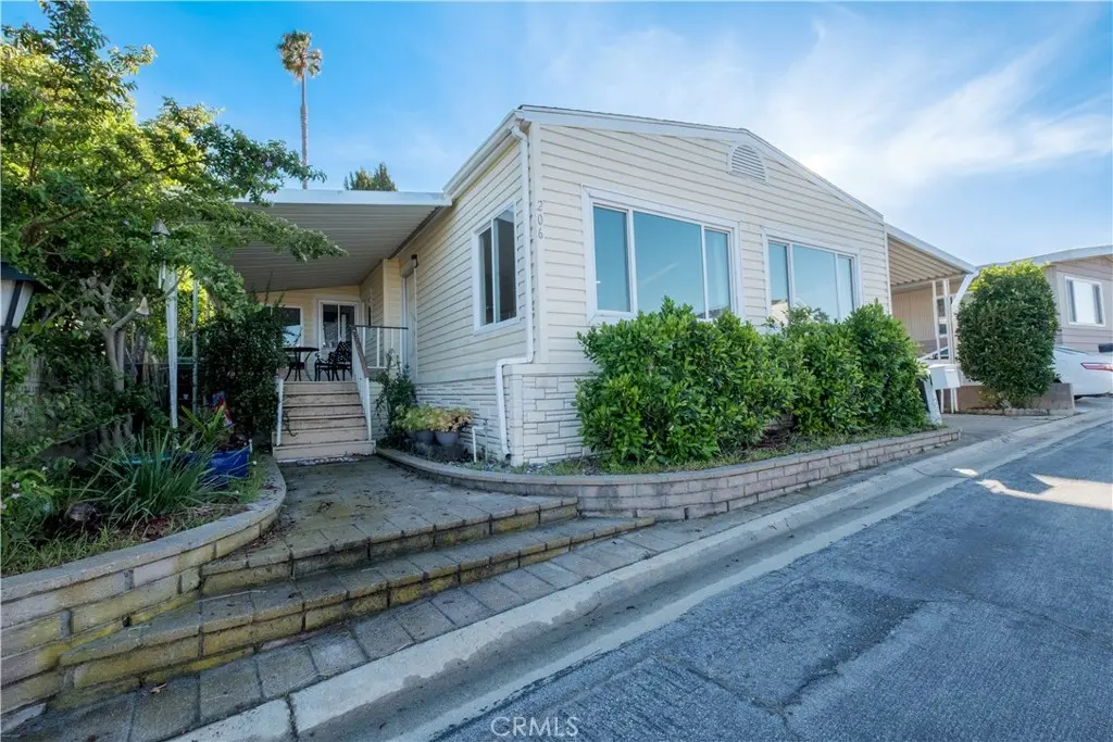 2550 pacific coast Hwy #206