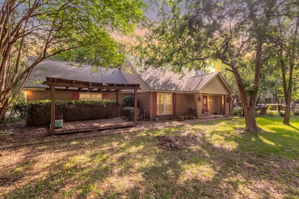 334 Pinehurst Dr