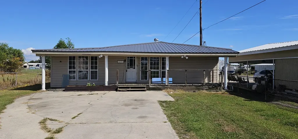 14951 East Main St