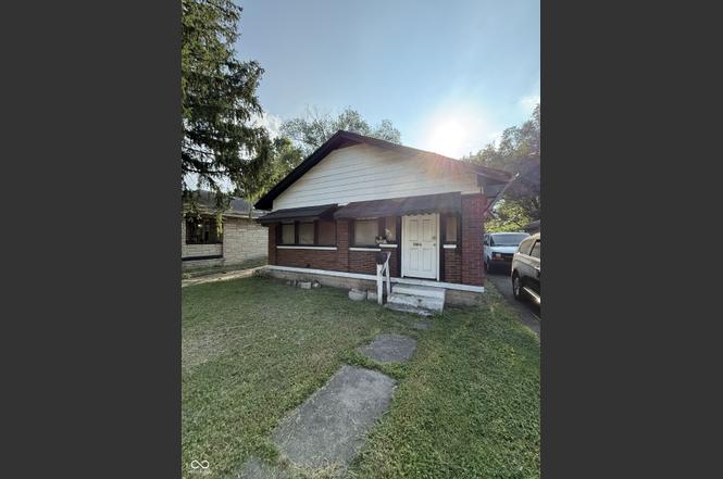 2866 Forest Manor Ave